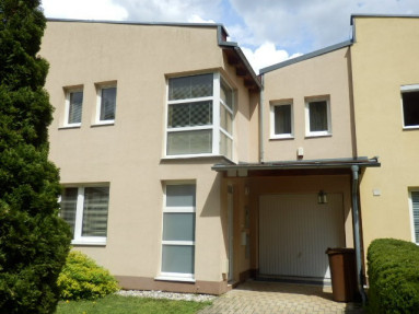 Rodinný dom v radovej zástavbe na Kvetinovej ulici